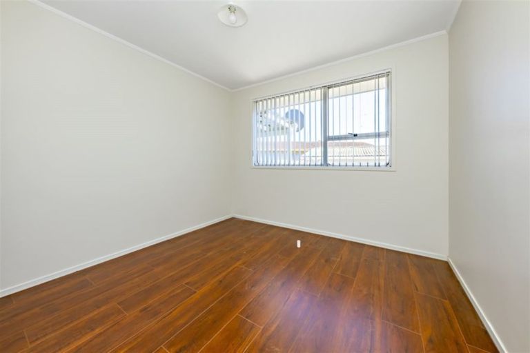 Photo of property in 14 Frobisher Way, Clendon Park, Auckland, 2103