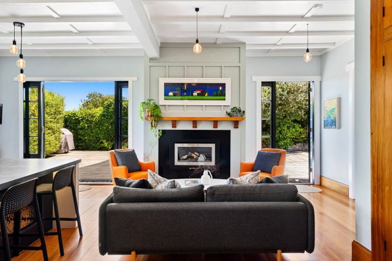 Photo of property in 28 Fitzroy Road, Bluff Hill, Napier, 4110