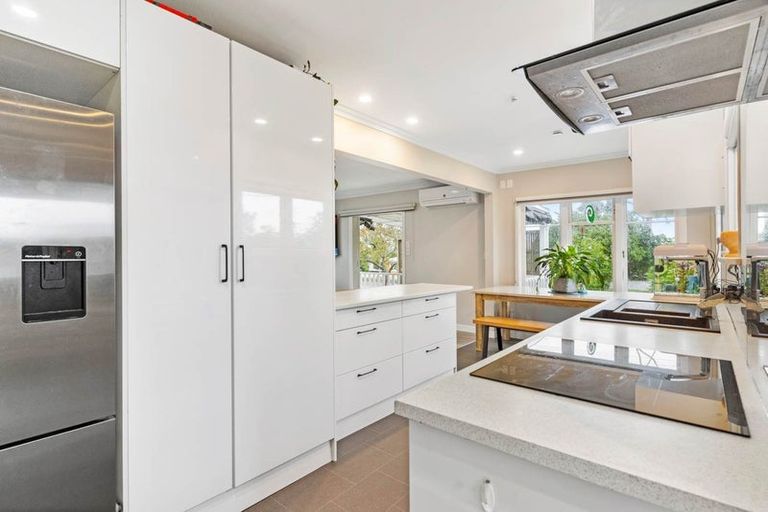 Photo of property in 1/188 Waimumu Road, Massey, Auckland, 0614