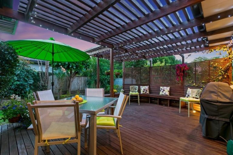 Photo of property in 4 Bateleur Close, Welcome Bay, Tauranga, 3112