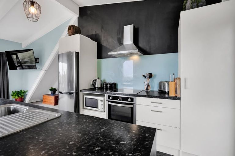 Photo of property in 78a Awanui Street, Merrilands, New Plymouth, 4312