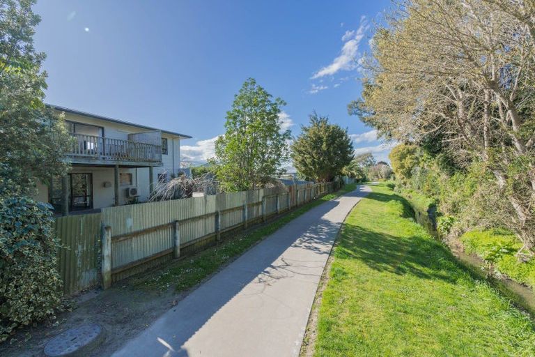 Photo of property in 28 Warwick Crescent, Taradale, Napier, 4112