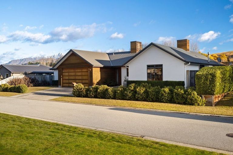 Photo of property in 11 Castalia Drive, Lake Hayes, Queenstown, 9304