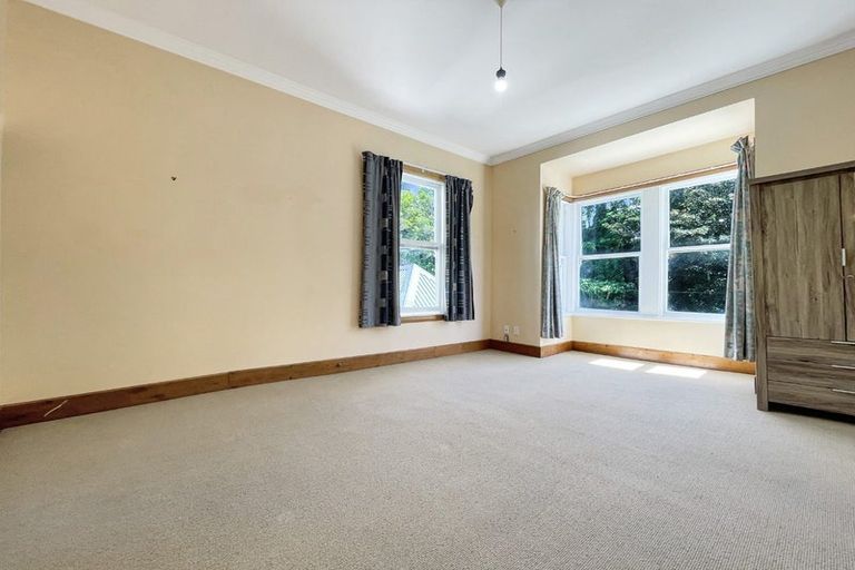 Photo of property in 123a Glenmore Street, Kelburn, Wellington, 6012