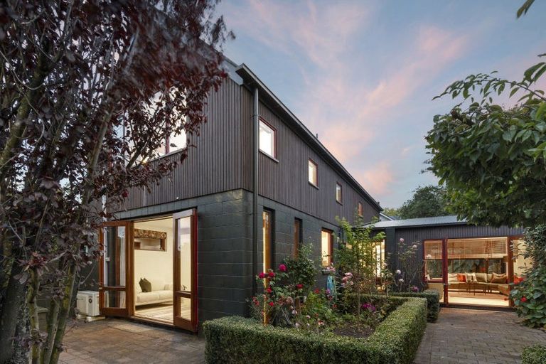 Photo of property in 25 Ilam Road, Upper Riccarton, Christchurch, 8041