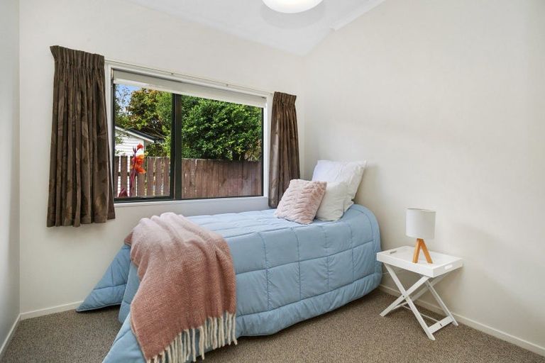 Photo of property in 11 Pokaka Street, Birchville, Upper Hutt, 5018