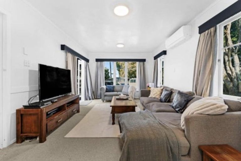 Photo of property in 38 Espalier Drive, Henderson, Auckland, 0612