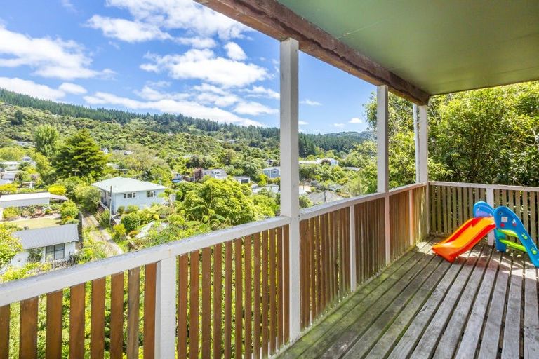 Photo of property in 21 Tapestry Grove, Silverstream, Upper Hutt, 5019