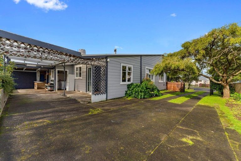 Photo of property in 8 London Street, Eltham, 4322