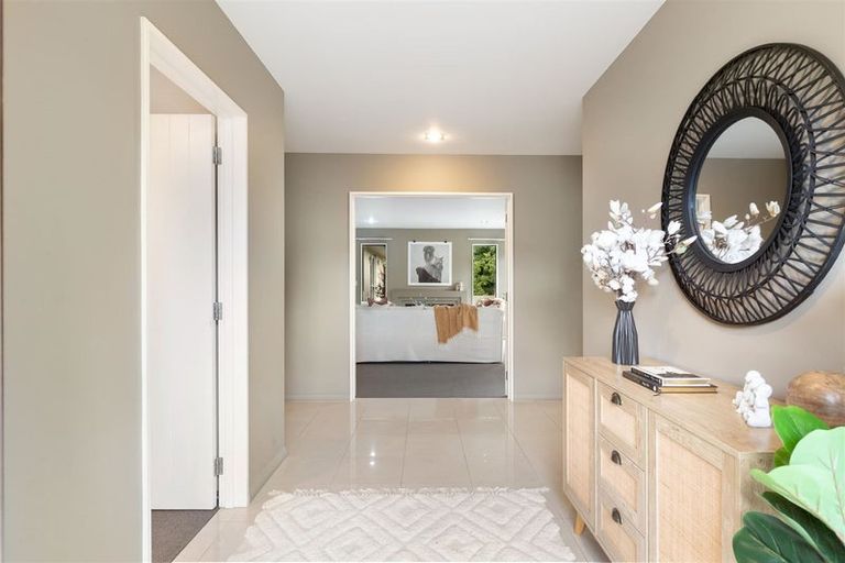 Photo of property in 4 Ada Place, Lake Hayes, Queenstown, 9304