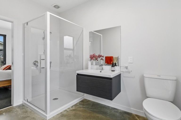 Photo of property in 43a Heretaunga Street, Petone, Lower Hutt, 5012