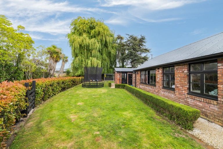 Photo of property in 135 Packe Street, Edgeware, Christchurch, 8013