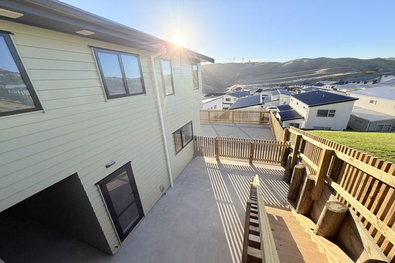 Photo of property in 5 Swinton Place, Churton Park, 6037