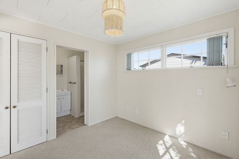Photo of property in 6 Teoti Street, Paraparaumu Beach, Paraparaumu, 5032