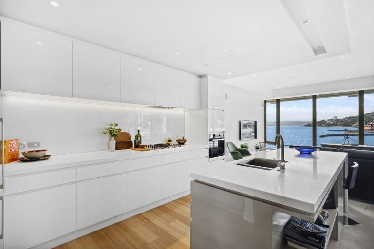 Photo of property in Clyde Quay Wharf, 1a/7 Clyde Quay Wharf, Te Aro, Wellington, 6011
