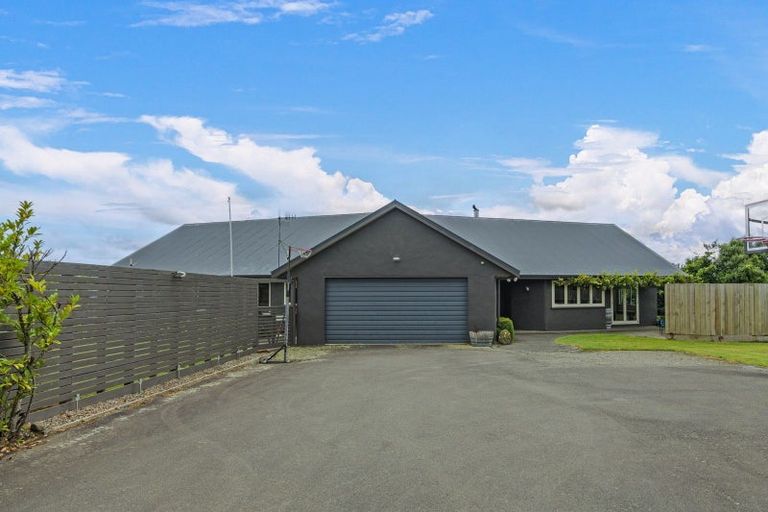 Photo of property in 76 Polson Hill Drive, Aokautere, Palmerston North, 4471