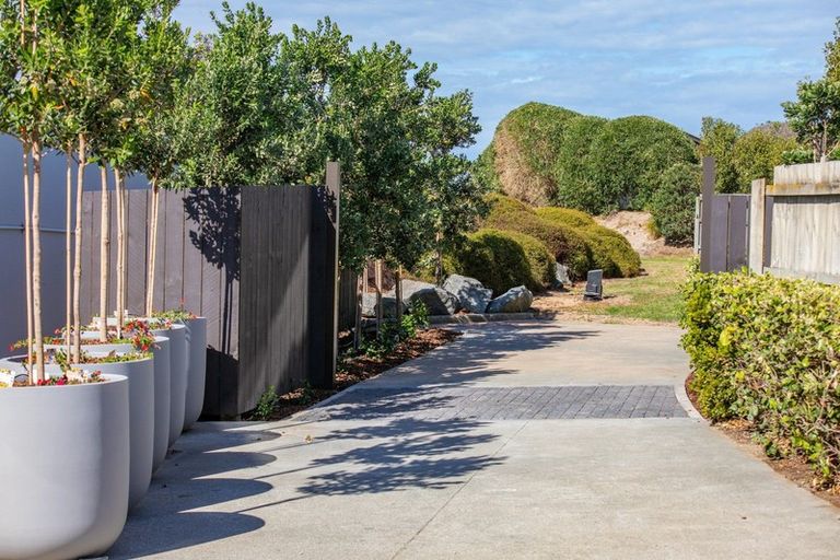 Photo of property in 5 Matariki Street, Omaha, 0986