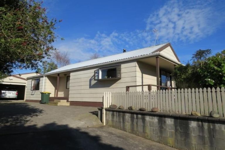 Photo of property in 36 Poplar Grove, Whalers Gate, New Plymouth, 4310