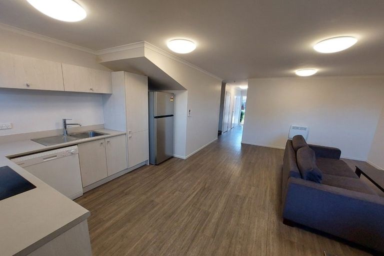 Photo of property in 11 Chiefs Court, Hamilton East, Hamilton, 3216