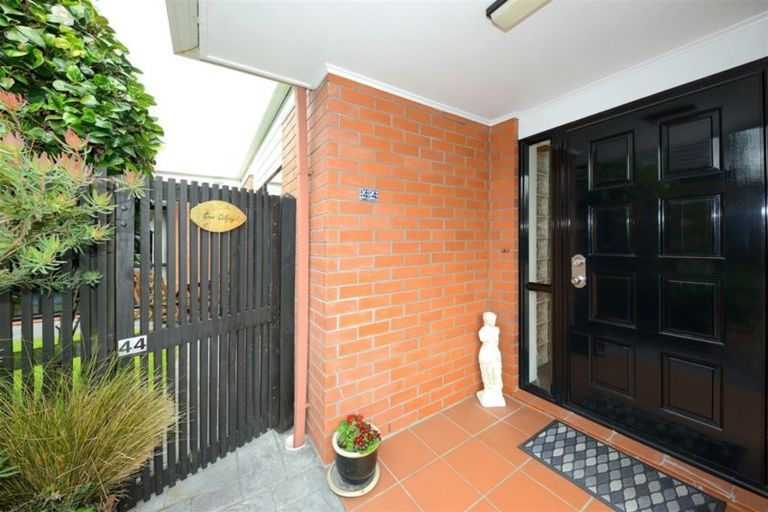 Photo of property in 2/44 Peer Street, Upper Riccarton, Christchurch, 8041