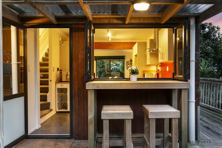 Photo of property in 212 Shaw Road, Oratia, Auckland, 0604