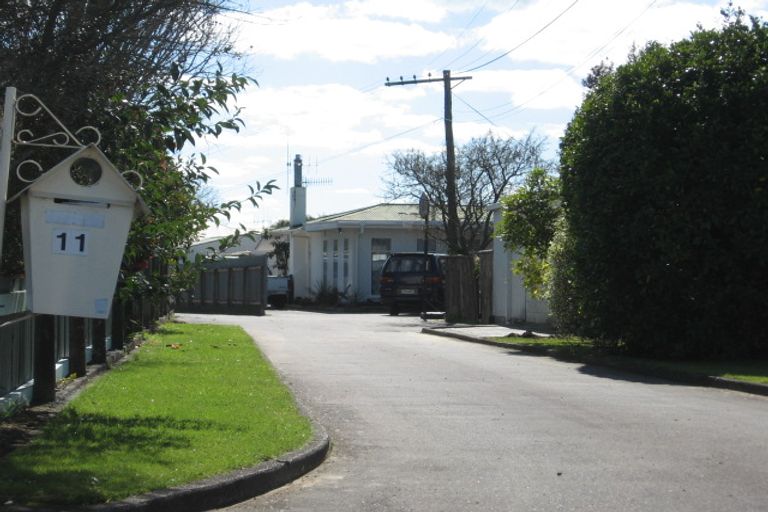 Photo of property in 11 Ilford Place, Awapuni, Palmerston North, 4412