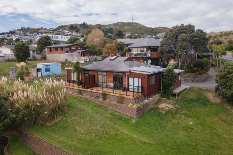 Photo of property in 8 Papakowhai Road, Papakowhai, Porirua, 5024