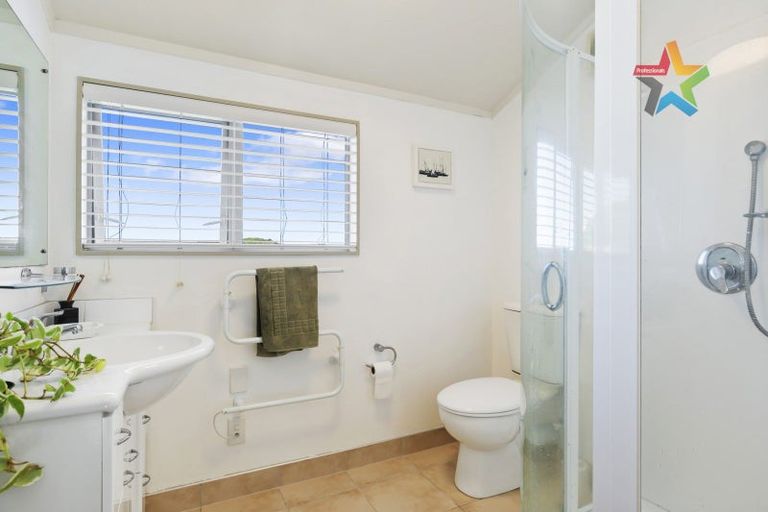 Photo of property in 43d Wye Street, Island Bay, Wellington, 6023