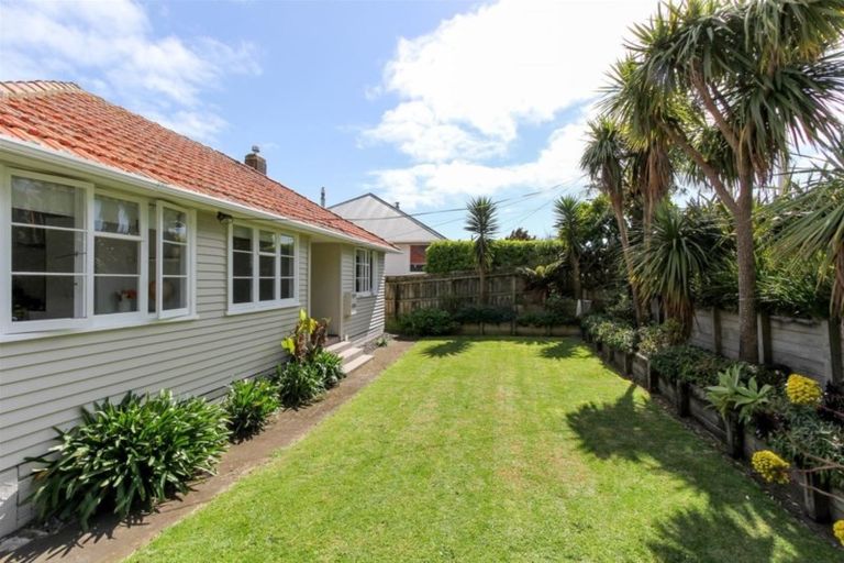 Photo of property in 20 Fitzroy Road, Fitzroy, New Plymouth, 4312