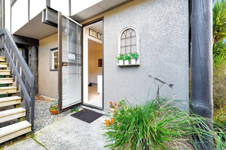 Photo of property in 4 Mizzen Place, Whitby, Porirua, 5024