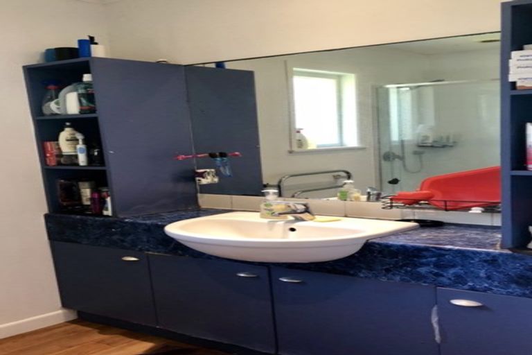 Photo of property in 19 Bruce Road, Glenfield, Auckland, 0629