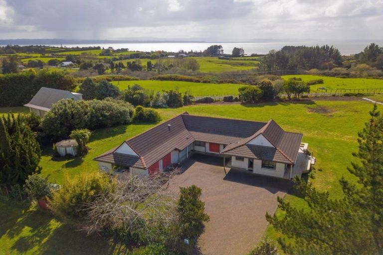 Photo of property in 359 Clarks Beach Road, Clarks Beach, Pukekohe, 2679