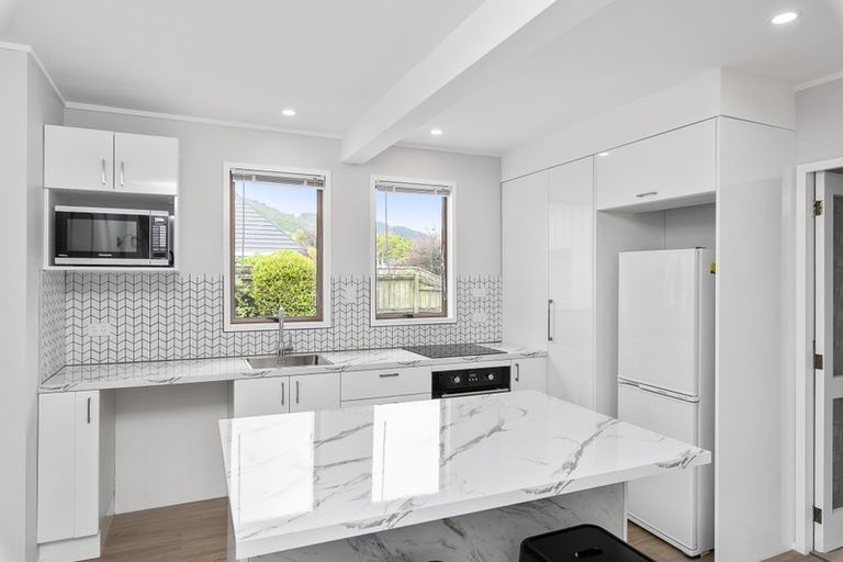 Photo of property in 34a Andrew Street, Waikanae, 5036