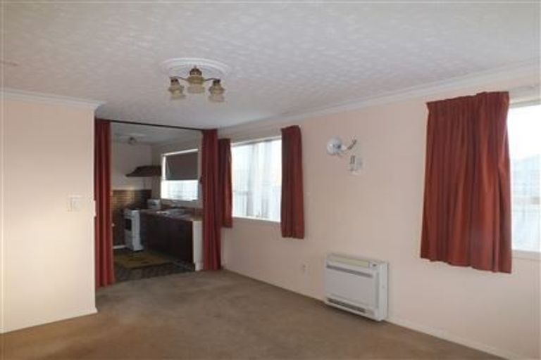 Photo of property in 1/4 Division Street, Riccarton, Christchurch, 8041