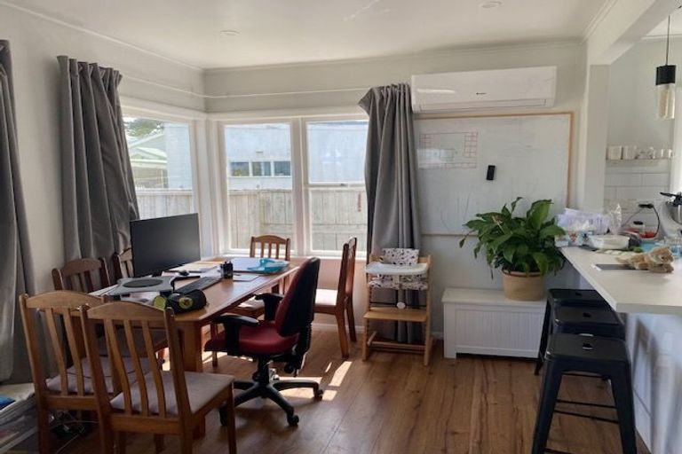 Photo of property in 152 Muritai Road, Eastbourne, Lower Hutt, 5013