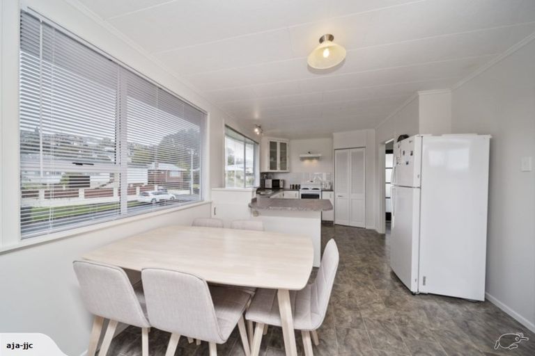 Photo of property in 33 Rosendale Avenue, Spotswood, New Plymouth, 4310