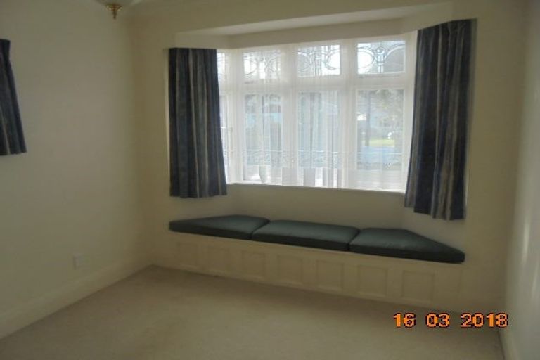 Photo of property in 14 Saint Albans Grove, Woburn, Lower Hutt, 5010