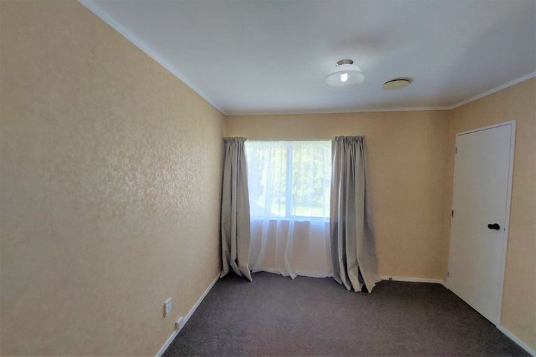 Photo of property in 2/13 Coubray Place, Botany Downs, Auckland, 2010