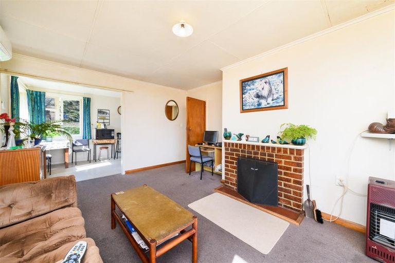 Photo of property in 28 Ahuru Street, Marton, 4710