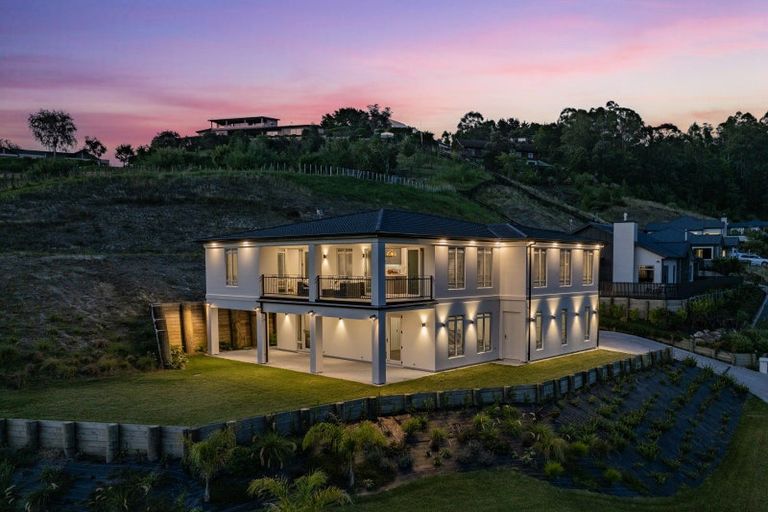 Photo of property in 1 Ridgeway Terrace, Taradale, Napier, 4112