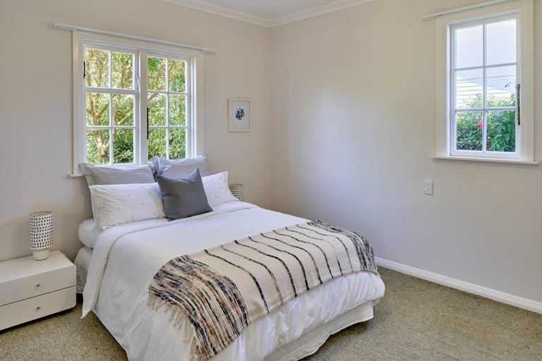 Photo of property in 107 Oroua Street, Eastbourne, Lower Hutt, 5013