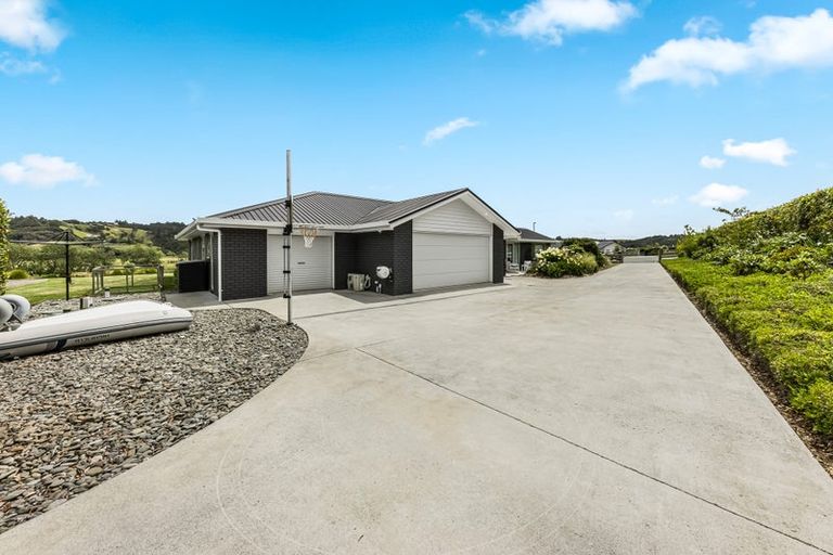 Photo of property in 41 Awatiro Drive, Kaukapakapa, 0871
