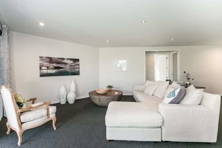 Photo of property in 9a Saint Hill Lane, Havelock North, 4130