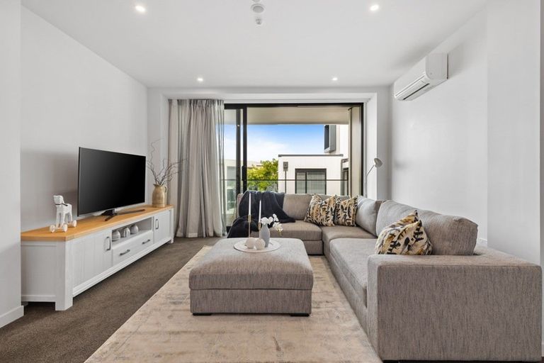 Photo of property in 106/8a Lake Pupuke Drive, Takapuna, Auckland, 0622