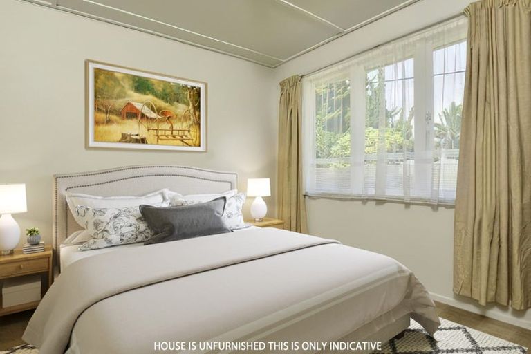 Photo of property in 83 Farquhar Road, Glendene, Auckland, 0602