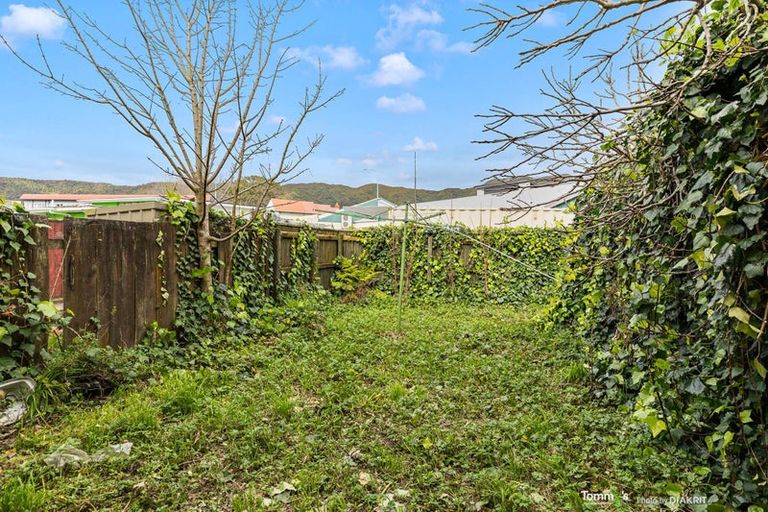 Photo of property in 1/87 Cambridge Terrace, Waterloo, Lower Hutt, 5011