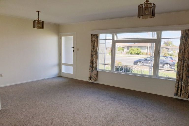 Photo of property in 2/800 Heretaunga Street East, Parkvale, Hastings, 4122