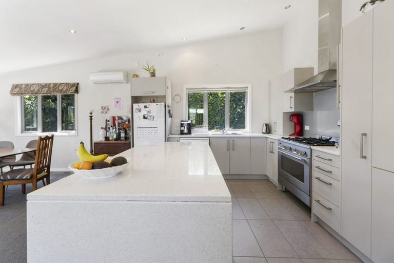 Photo of property in 8 Lewer Street, Karori, Wellington, 6012