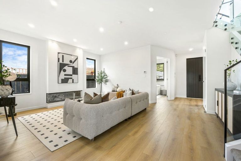 Photo of property in 29 Streamview Way, Long Bay, Auckland, 0630