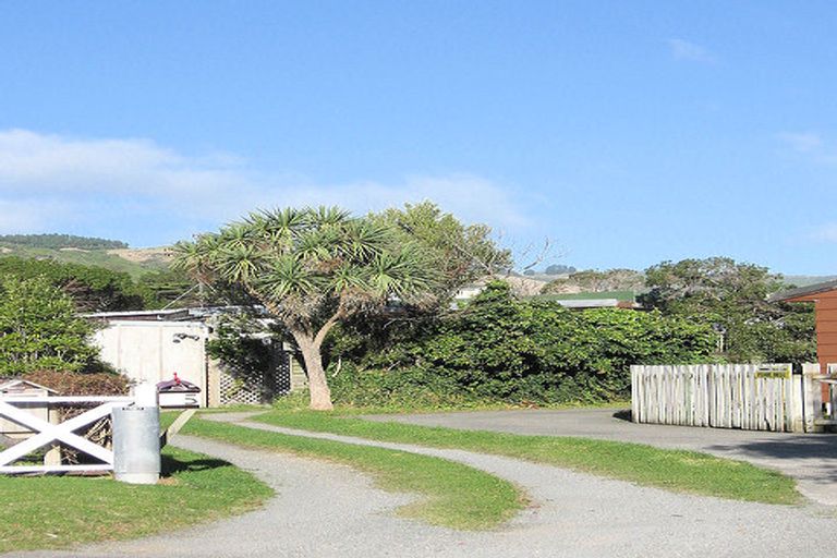 Photo of property in 24 Poplar Avenue, Raumati South, Paraparaumu, 5032